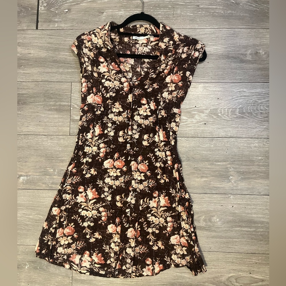 Kimchi Blue floral button down dress size small